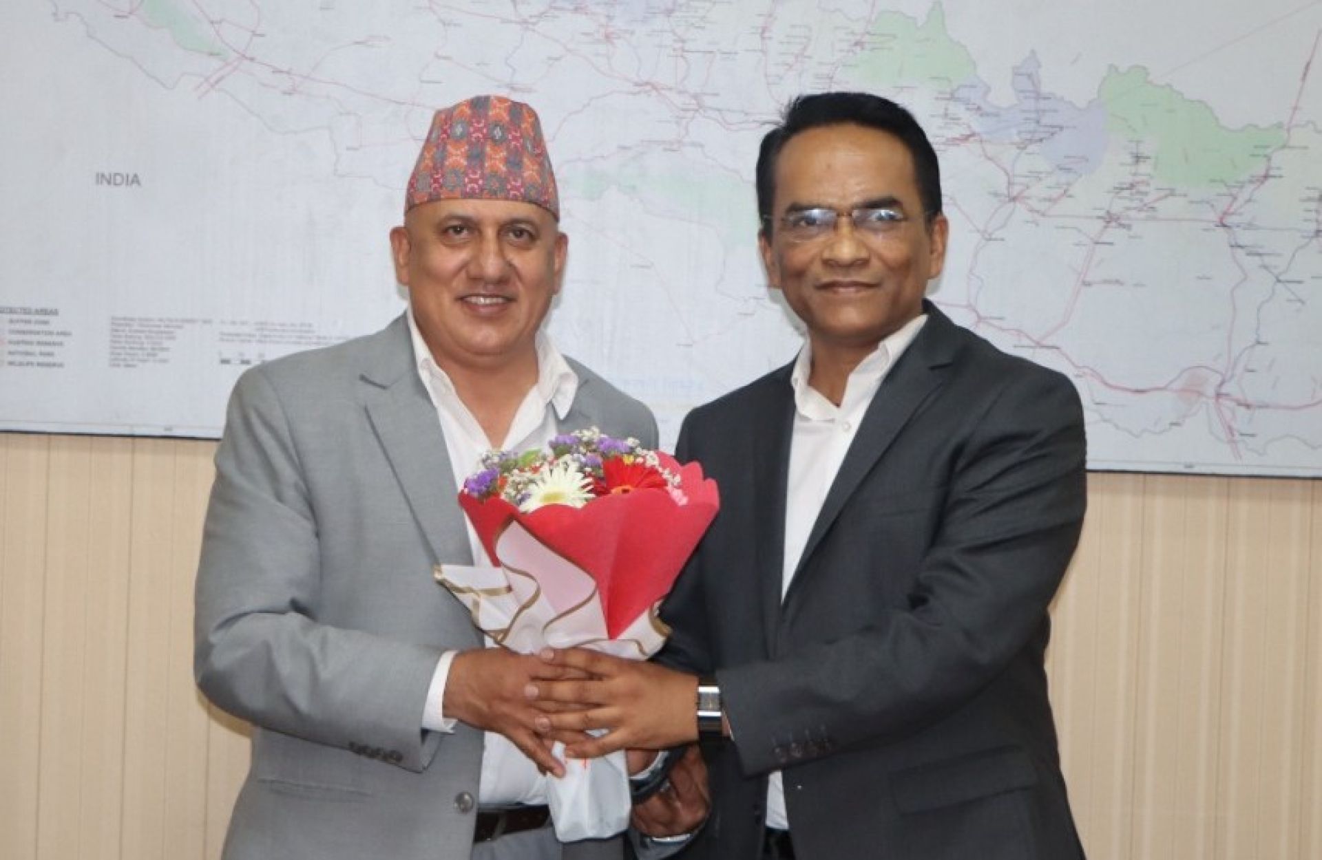 योजना आयोगका उपाध्यक्ष र राष्ट्र बैंकका गभर्नरबीच भेट